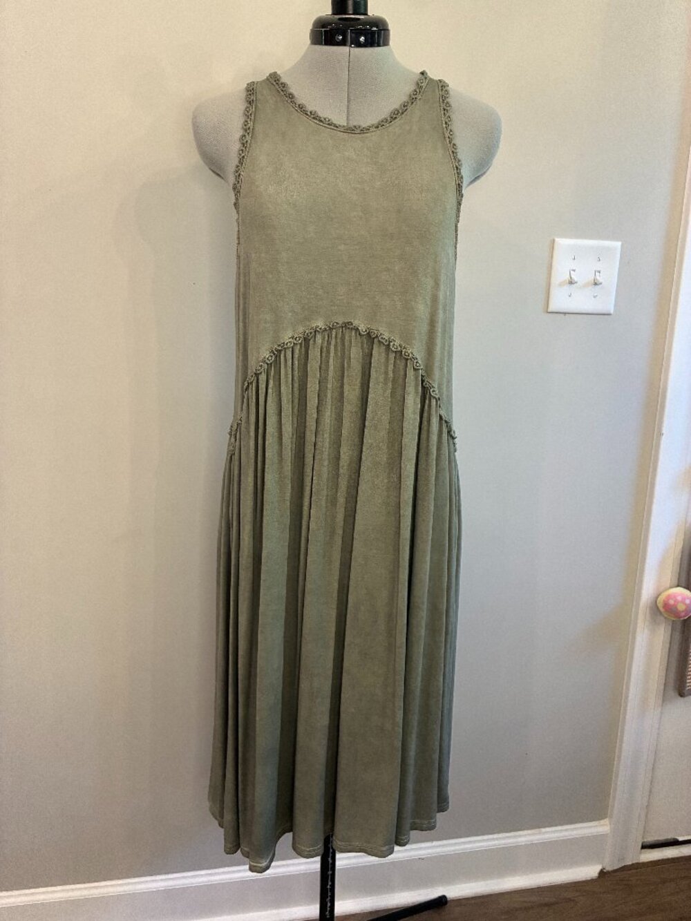 POL Clothing Sage Green Acid Wash Crochet Trim Empire Waist Midi Dress | Size L